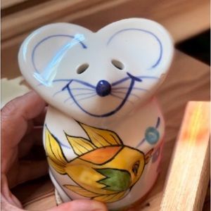 Ceramic Mouse Parmesan Cheese Shaker fish L Gates 2000